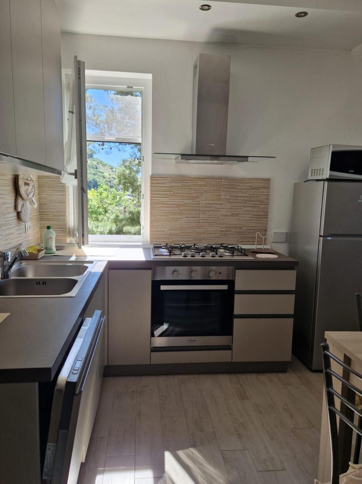 La Finestra Sul Golfo Apartment Ospedaletti Exterior photo